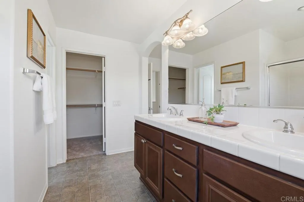 https://cdn.realtyfeed.com/cdn/127/306736882/03a24a60a28d4f8b36001136a98c53ef.webp