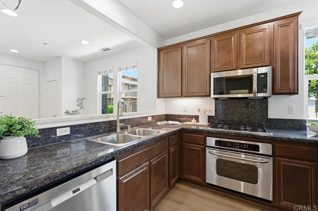 https://cdn.realtyfeed.com/cdn/127/306736882/566e41f48d6e429c6d9b9d0b1be8c4fe.webp