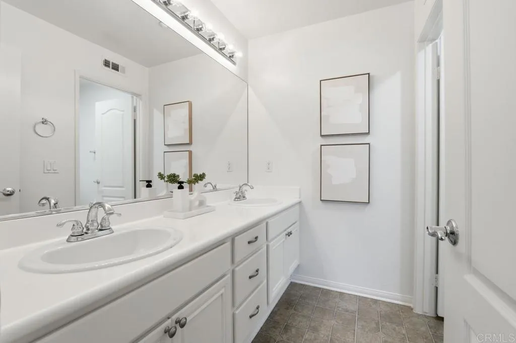 https://cdn.realtyfeed.com/cdn/127/306736882/78fb6658f9172e38f47bfd4fb6337065.webp