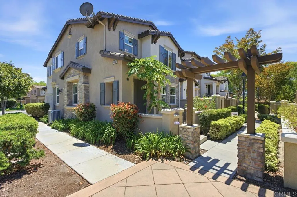 https://cdn.realtyfeed.com/cdn/127/306736882/81dbb955b6a2833e0f0667dddda0a6ba.webp