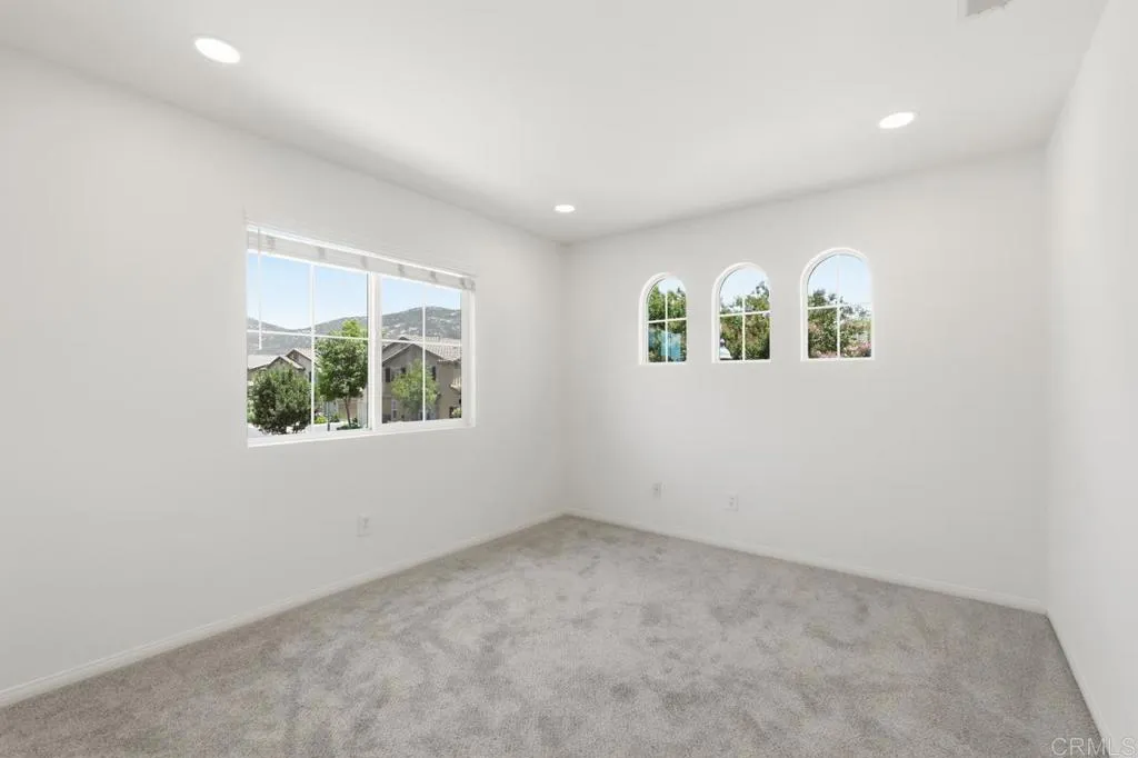 https://cdn.realtyfeed.com/cdn/127/306736882/a419dba40b2dbdf010f54fc16d0c1f45.webp