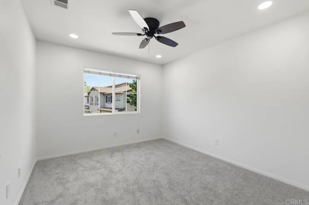 https://cdn.realtyfeed.com/cdn/127/306736882/b29d4952e15fb9de8f03597705db05a9.webp