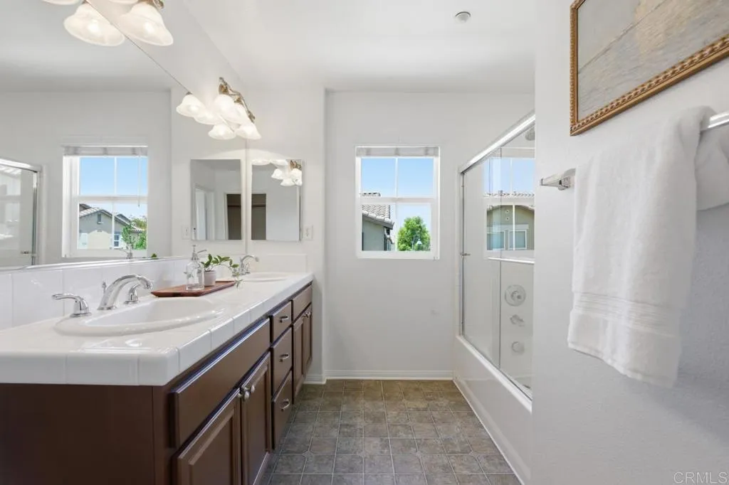 https://cdn.realtyfeed.com/cdn/127/306736882/b7b45d312d62a4886471ff79fc005546.webp