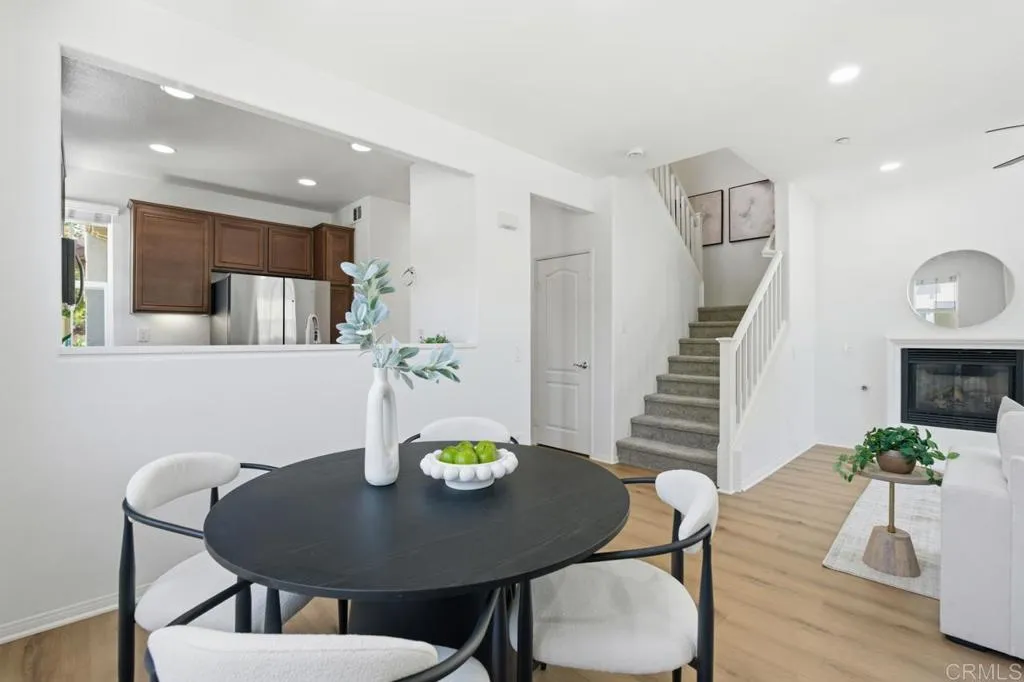 https://cdn.realtyfeed.com/cdn/127/306736882/d3bdc282bcb228bb2eff8adbd3d28919.webp