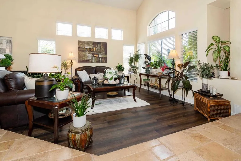 https://cdn.realtyfeed.com/cdn/127/306736886/1841fb761b41a320619a9de9f47efd39.webp