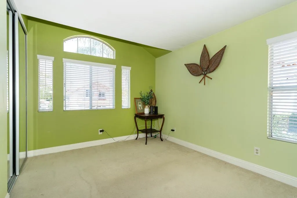https://cdn.realtyfeed.com/cdn/127/306736886/89c2bdc4f7d493962ed569ab9be0acaa.webp