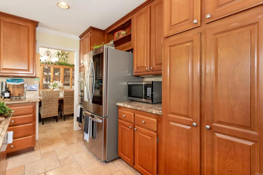 https://cdn.realtyfeed.com/cdn/127/306736886/c8e35207bd356aa0ac592c446984e657.webp