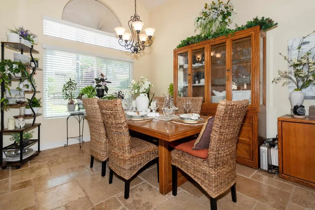 https://cdn.realtyfeed.com/cdn/127/306736886/de69b282d25f72b78027c5304c7073f8.webp