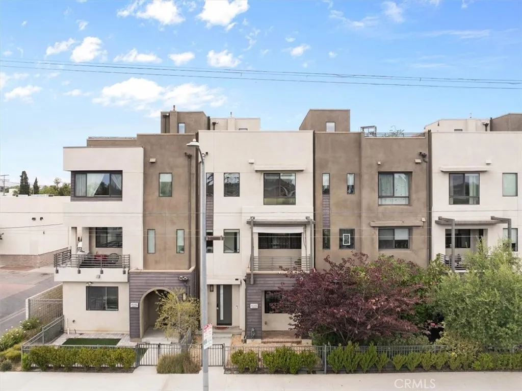 Van Nuys, CA 91401