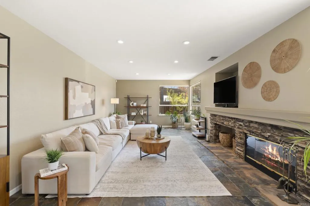 https://cdn.realtyfeed.com/cdn/127/306736895/9181cb5587f787e8a8fbd05b9c572516.webp