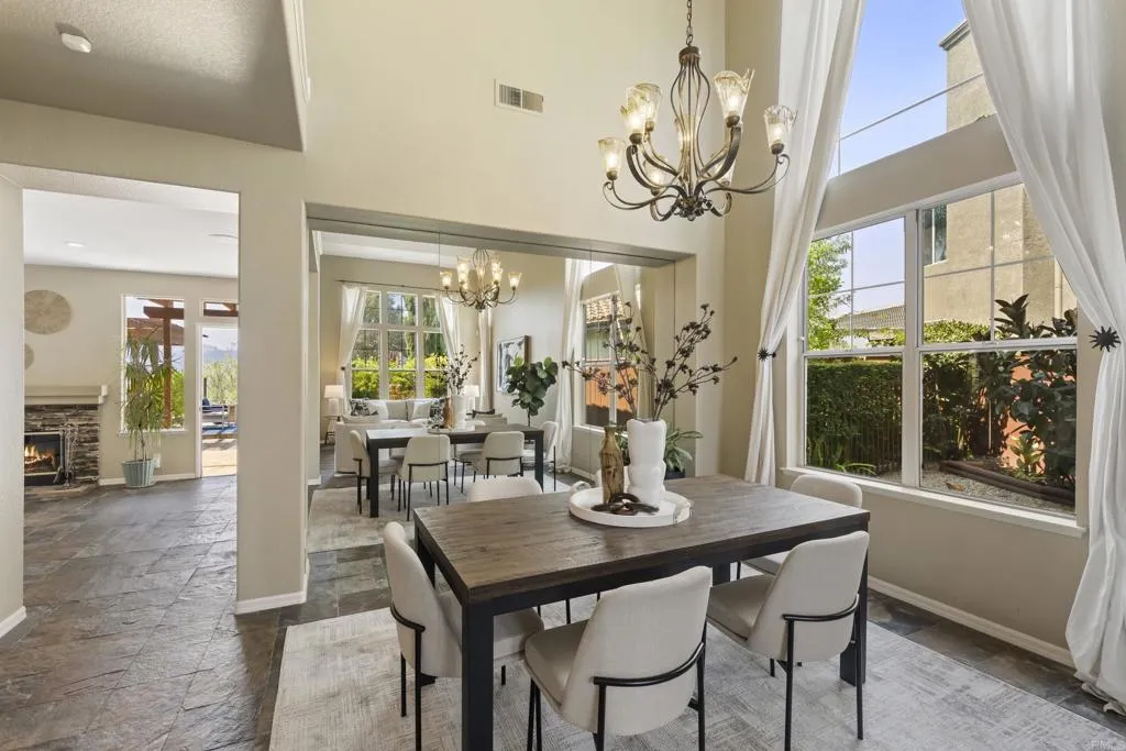 https://cdn.realtyfeed.com/cdn/127/306736895/da601d9ba4311c2fda408b3b9b811ddf.webp