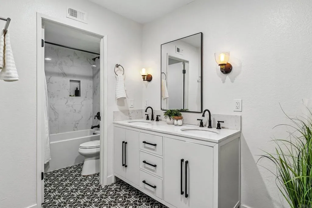 https://cdn.realtyfeed.com/cdn/127/306736900/de7e847ed80b22bbfb9d2b7129e52882.webp