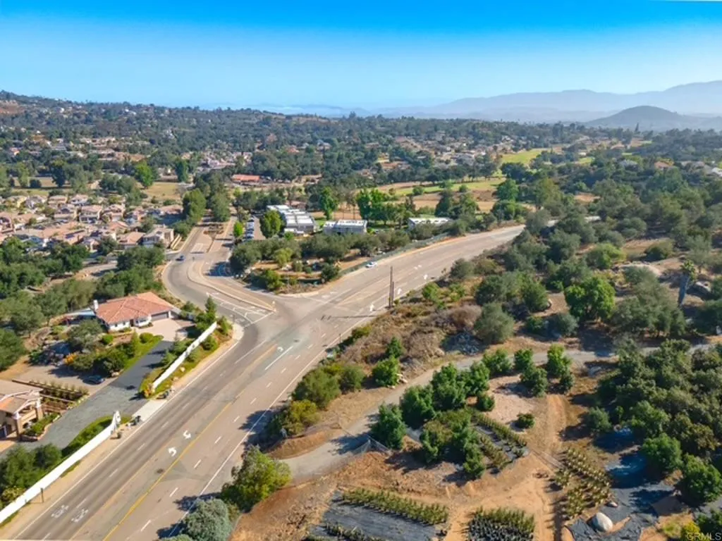 https://cdn.realtyfeed.com/cdn/127/306736922/5e740436d243fad419ae66dca6371ebb.webp