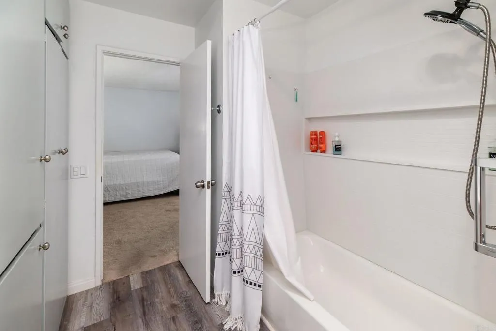 https://cdn.realtyfeed.com/cdn/127/306737053/0ef2b5fec84b3870db6150c79ce0a0e5.webp