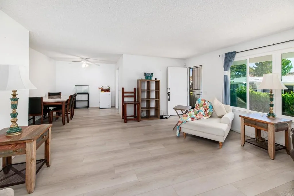 https://cdn.realtyfeed.com/cdn/127/306737053/189834a69118e7d4ecbc812413c9336f.webp