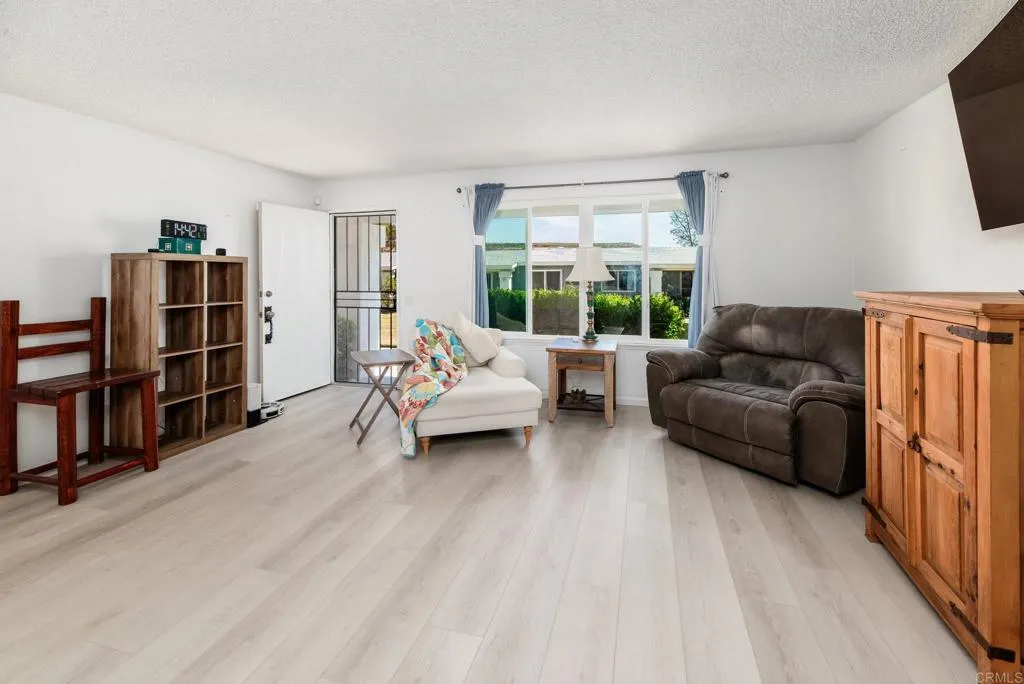 https://cdn.realtyfeed.com/cdn/127/306737053/5b9f70cb2007e2ce8cad35da76f0f041.webp