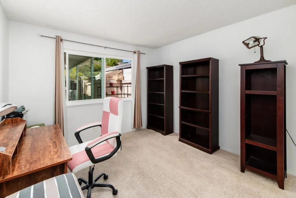 https://cdn.realtyfeed.com/cdn/127/306737053/72cf5395be44e959782eb2b6494cf097.webp