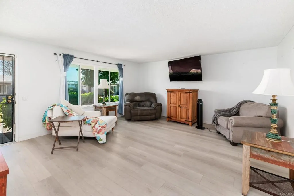 https://cdn.realtyfeed.com/cdn/127/306737053/eaf6f8aa56f7e7264e652ff722103ce0.webp