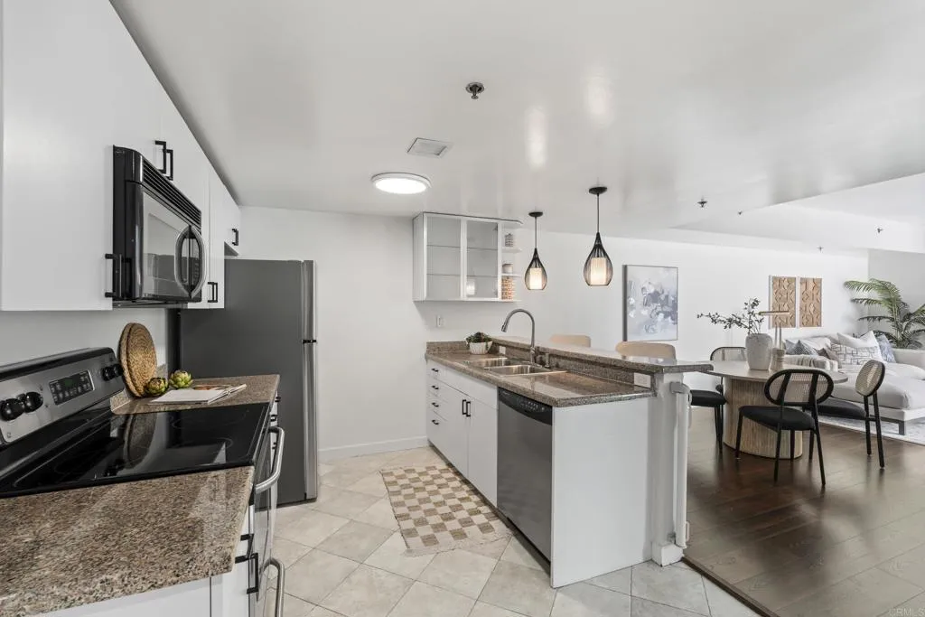 https://cdn.realtyfeed.com/cdn/127/306737057/3bdd100135abea334f172681e51159c9.webp