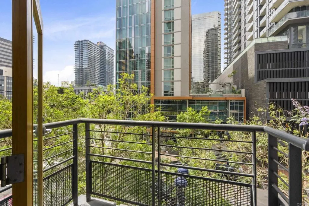 https://cdn.realtyfeed.com/cdn/127/306737057/6db40a257ff2067fdeeafe6556903af3.webp