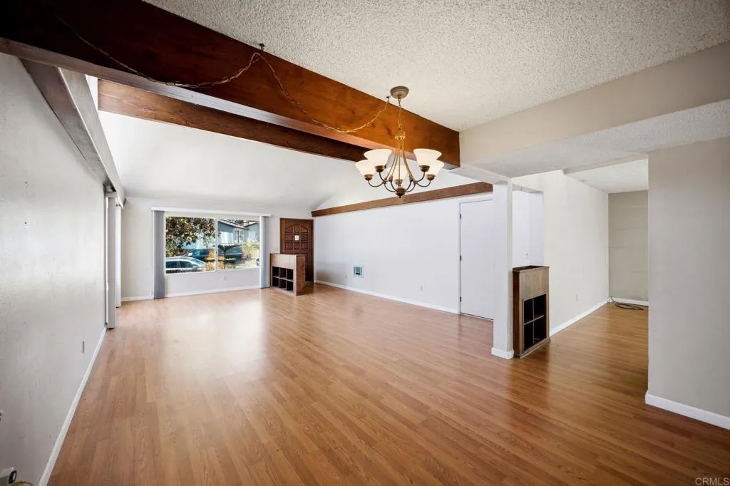 https://cdn.realtyfeed.com/cdn/127/306737080/22bc360f25eba1e61239899a5a6cfeed.webp
