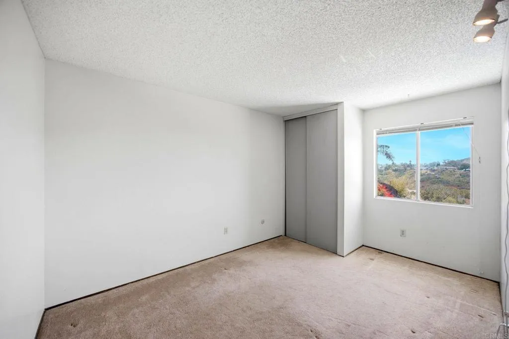 https://cdn.realtyfeed.com/cdn/127/306737080/4e4ca956b7310304e1bfbd90facb922b.webp