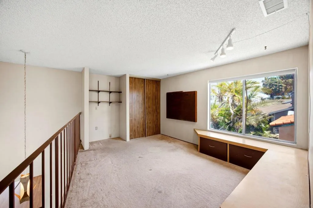https://cdn.realtyfeed.com/cdn/127/306737080/9a0969e85ea7874b5920e6f976c41992.webp