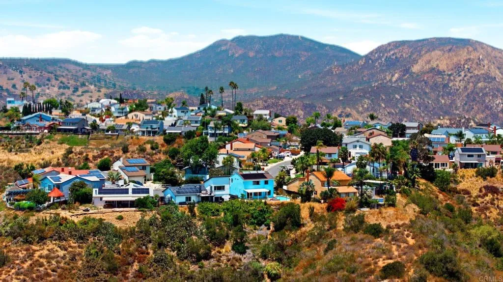 https://cdn.realtyfeed.com/cdn/127/306737080/a7a913d027475f7ee7ff3a07f2e69be1.webp
