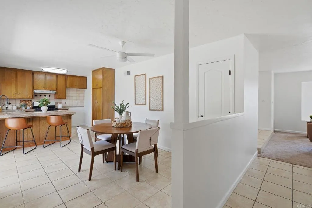 https://cdn.realtyfeed.com/cdn/127/306737081/2714b40c8ff23a4ed0f9594e9fea6d0b.webp