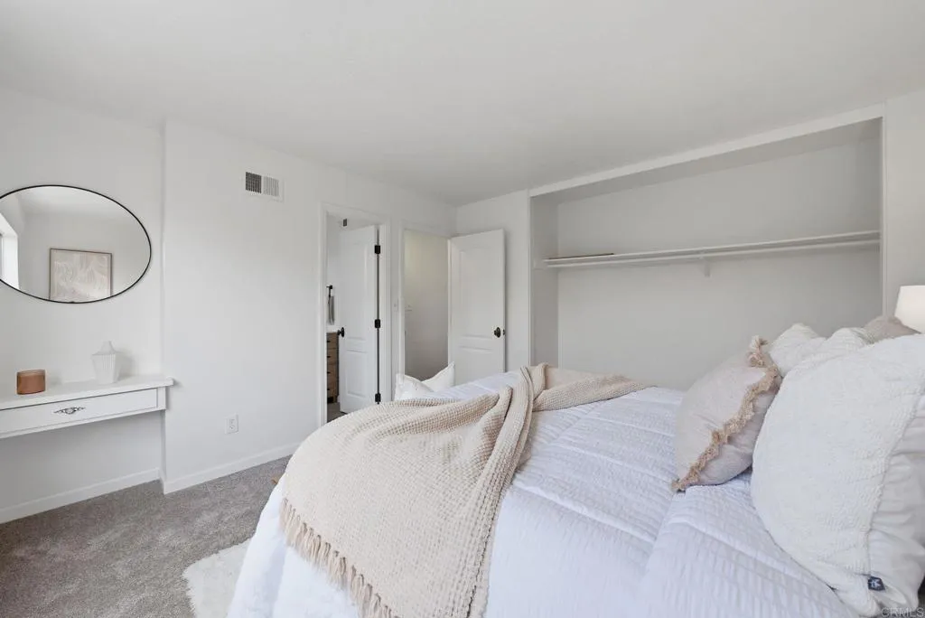 https://cdn.realtyfeed.com/cdn/127/306737081/7aa2832ae54842e39719b85a63af655b.webp