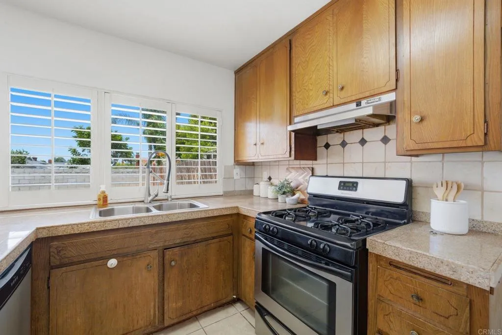 https://cdn.realtyfeed.com/cdn/127/306737081/cf07e4e3d01603f513502db7cba05204.webp