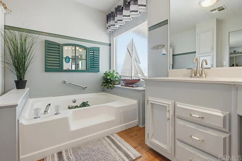 https://cdn.realtyfeed.com/cdn/127/306737101/07ef0219f9587a807ec133155c6d8419.webp