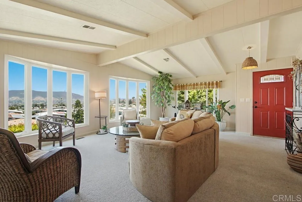 https://cdn.realtyfeed.com/cdn/127/306737101/27fcafc03818092c0b3e0870dce52b53.webp