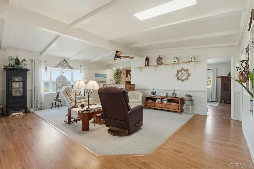 https://cdn.realtyfeed.com/cdn/127/306737101/8680428d44625e72317d921f19f75c46.webp