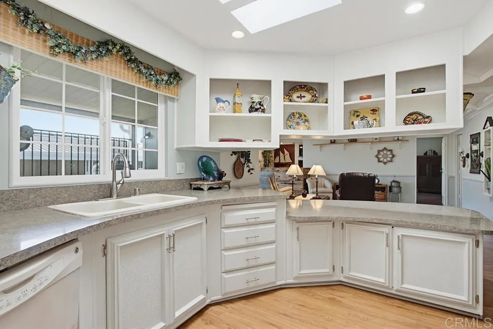 https://cdn.realtyfeed.com/cdn/127/306737101/f3fad37f44f303795a8b3d4ca8402e54.webp