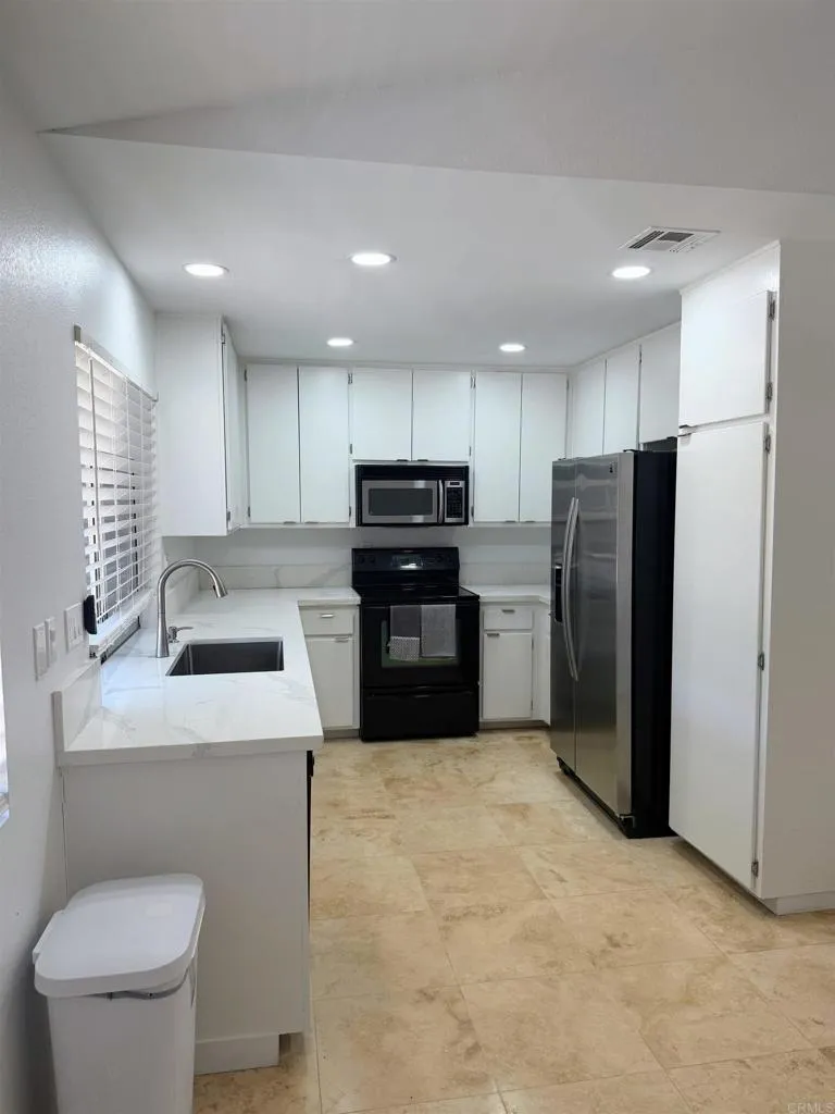 https://cdn.realtyfeed.com/cdn/127/306737134/457c88bc4ead97fffe3458bde870897e.webp