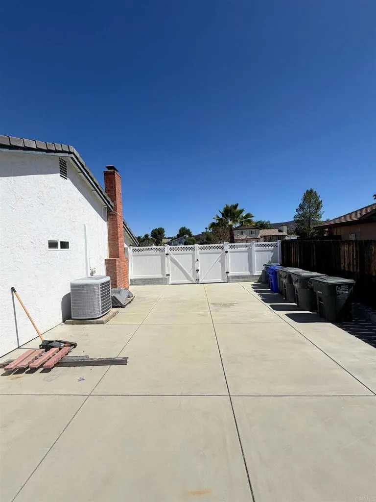https://cdn.realtyfeed.com/cdn/127/306737134/5996cd89c6910f58c8034c11ba2137ad.webp
