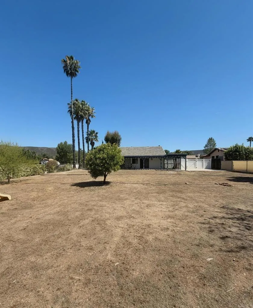 https://cdn.realtyfeed.com/cdn/127/306737134/bcd36eb4f1cffb051d578bb8dc083545.webp