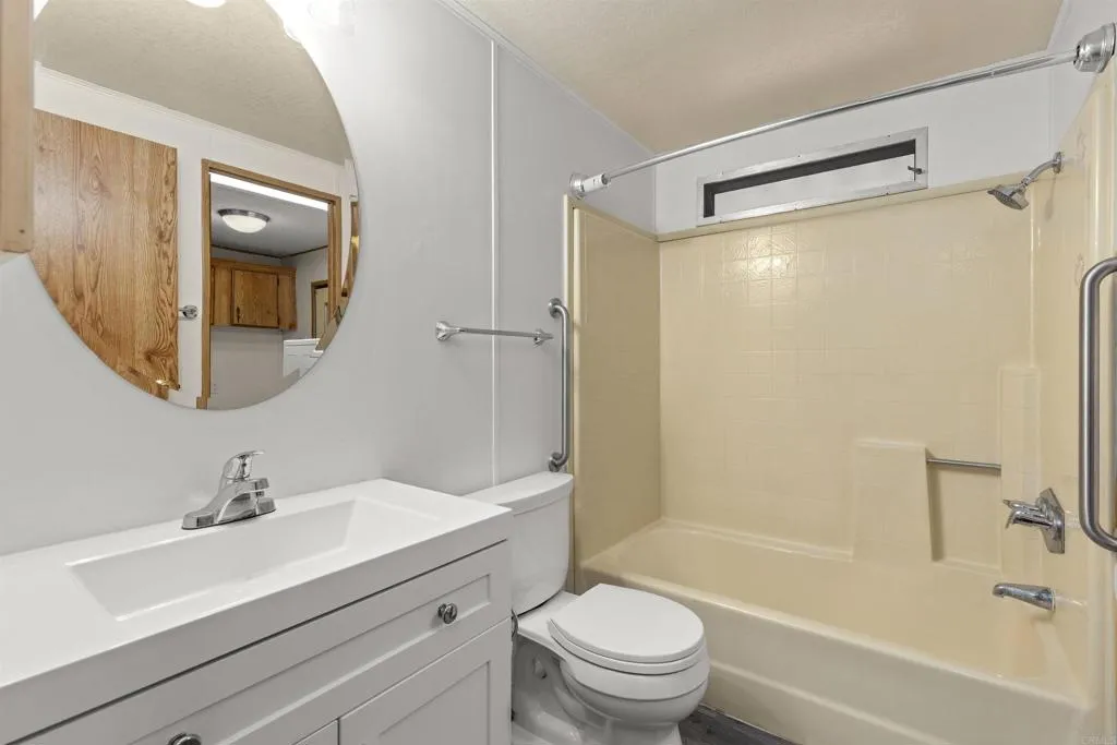 https://cdn.realtyfeed.com/cdn/127/306737172/6decbc53aebf854add0ac2ebfd1a9b58.webp