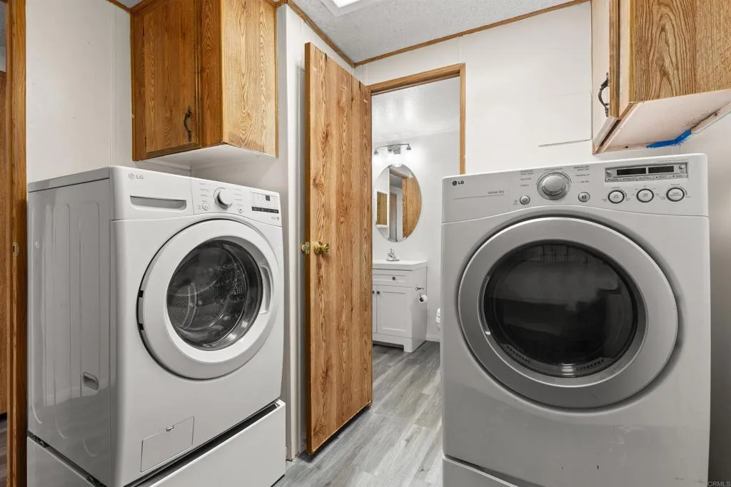 https://cdn.realtyfeed.com/cdn/127/306737172/74a21a25e47ce5d4b06d99b46ddbf2ff.webp