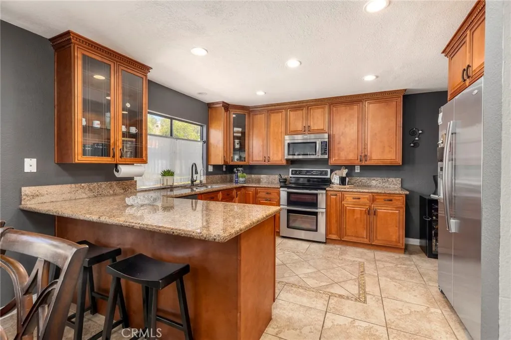 https://cdn.realtyfeed.com/cdn/127/306737235/27dbbb516910fbb6bfc4c4d43197e0f5.webp