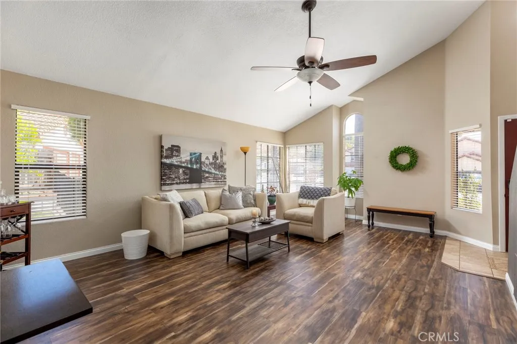 https://cdn.realtyfeed.com/cdn/127/306737235/2a1eff7f1655c00e688324082d790e19.webp