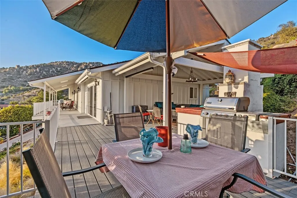 https://cdn.realtyfeed.com/cdn/127/306737240/08b97a6ff666facab4e109c048bebbc3.webp