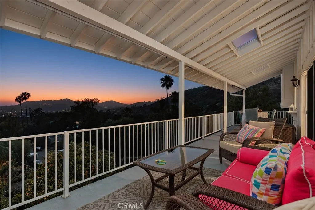 https://cdn.realtyfeed.com/cdn/127/306737240/2598e15dfcddafba41a1b1d20b681d3b.webp