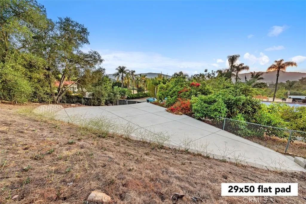 https://cdn.realtyfeed.com/cdn/127/306737240/5ca6bea4f47b310670d6b5b5347cfac0.webp