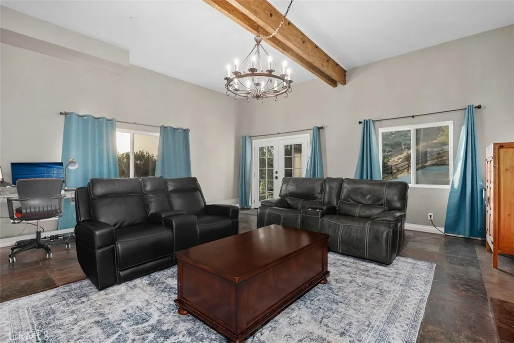 https://cdn.realtyfeed.com/cdn/127/306737240/ec4ebd53393878ddfca2b23a2a9ba978.webp