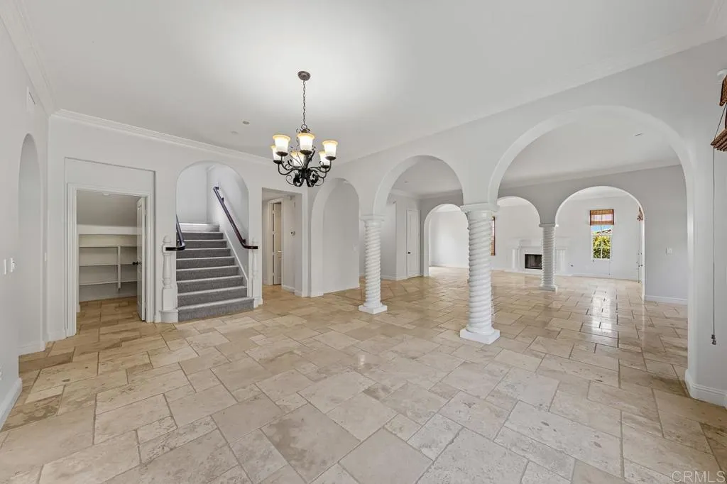 https://cdn.realtyfeed.com/cdn/127/306737350/103a1cb5133dd4a10cbc5b6d356877c1.webp
