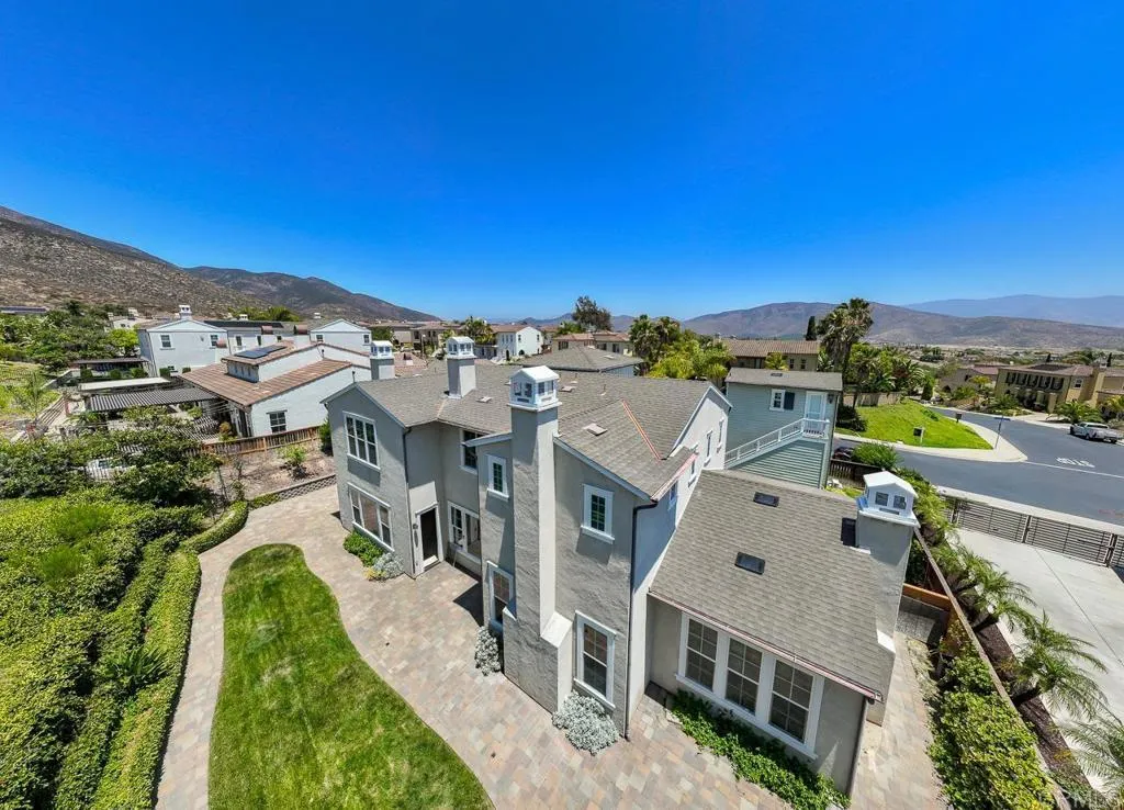 https://cdn.realtyfeed.com/cdn/127/306737350/22b8b1fb6852268dfe7acbcd8b7176c9.webp
