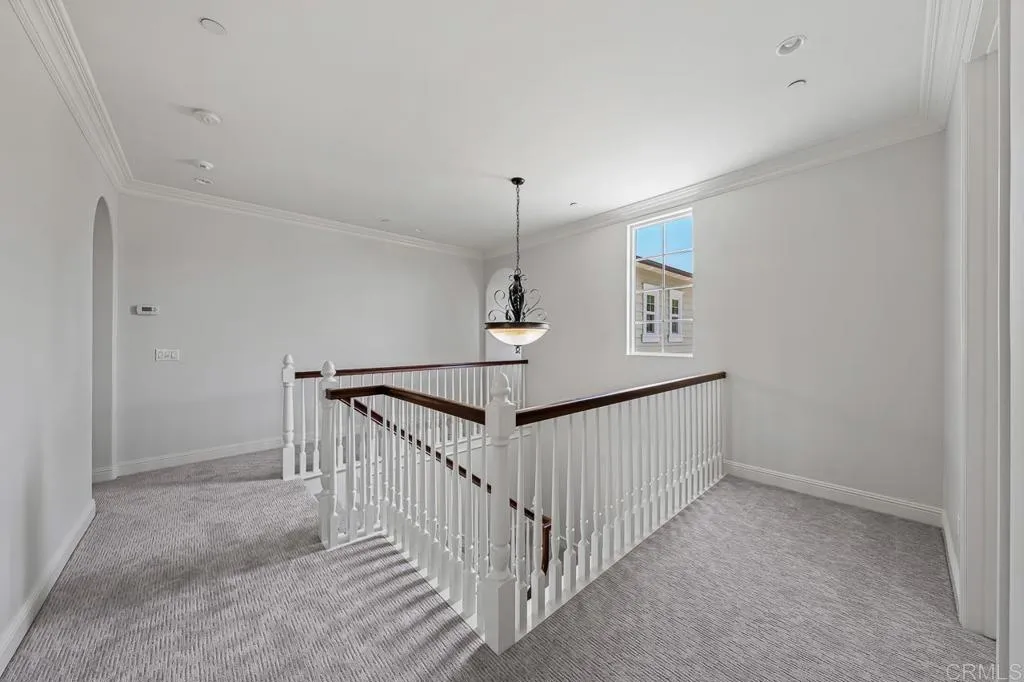 https://cdn.realtyfeed.com/cdn/127/306737350/4295b928b3ea2b07221746817d0b0d01.webp