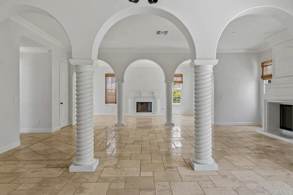 https://cdn.realtyfeed.com/cdn/127/306737350/56d07b9339d9c5227e1f601dd6750cda.webp
